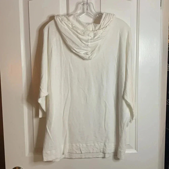 Like new women’s GAP BODY white pullover sz medium hoodie - Picture 6 of 6
